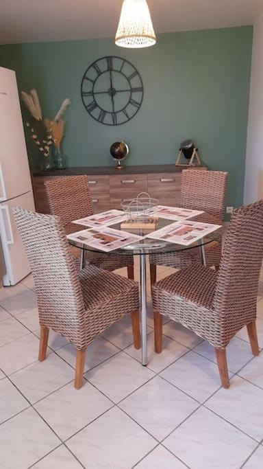 Les Galipes Apartment Hautvillers Bagian luar foto